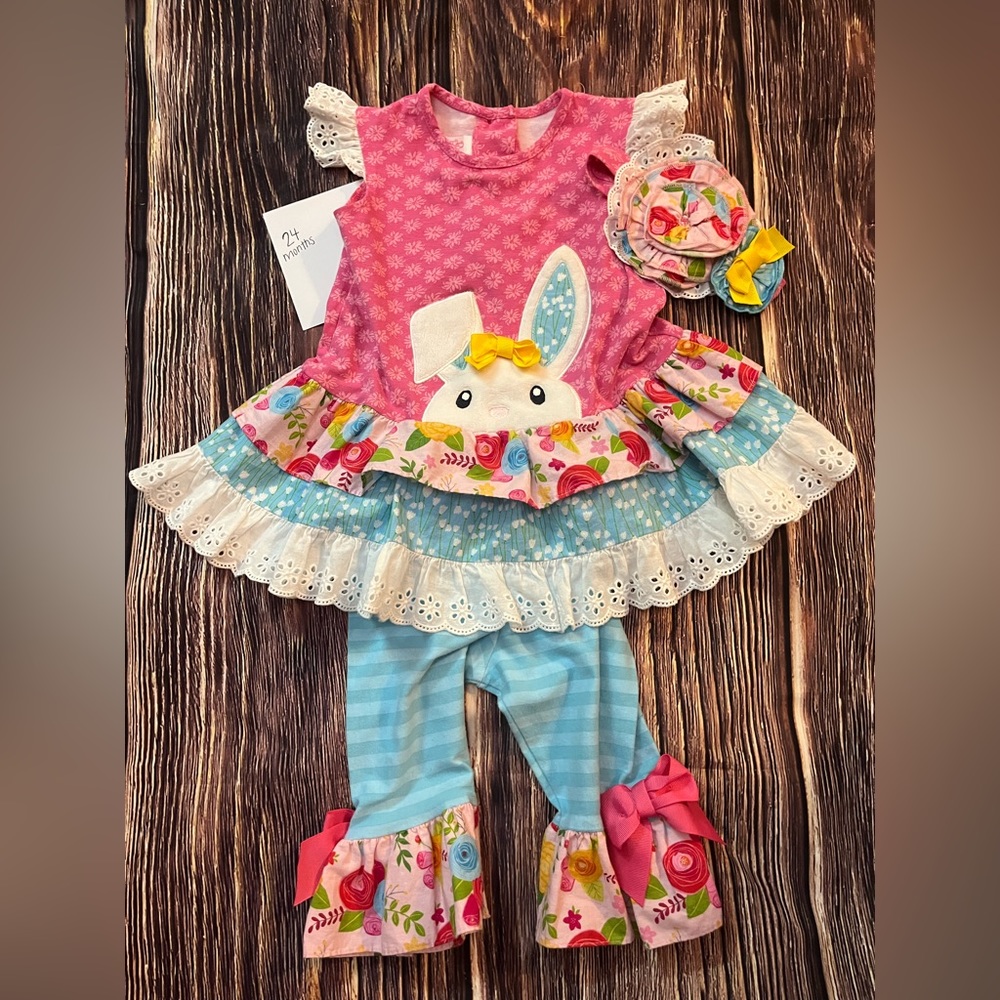 very hard to find Ric Rac and Ruffles Easter capri set with headband 24 months